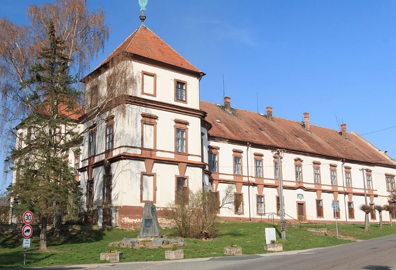 Zámek Hořiněves, Hořiněves, Czechia, Czech Republic (Czechia)